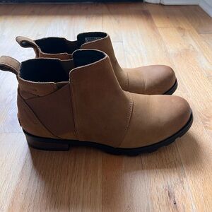Sorel Emelie Chelsea boots in camel brown